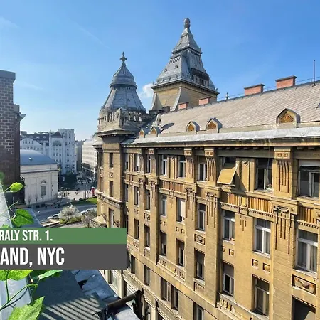 Little Americas New York Rooftop Terrace Budapešť