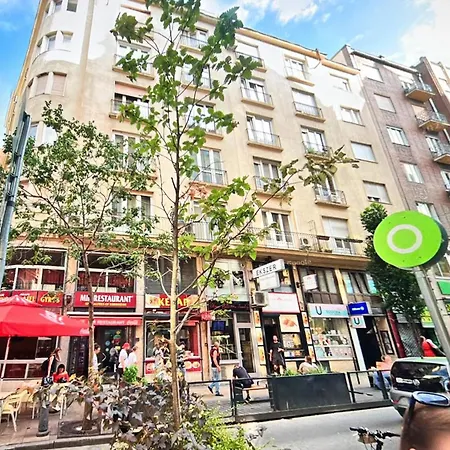 Little Americas New York Rooftop Terrace * Budapest