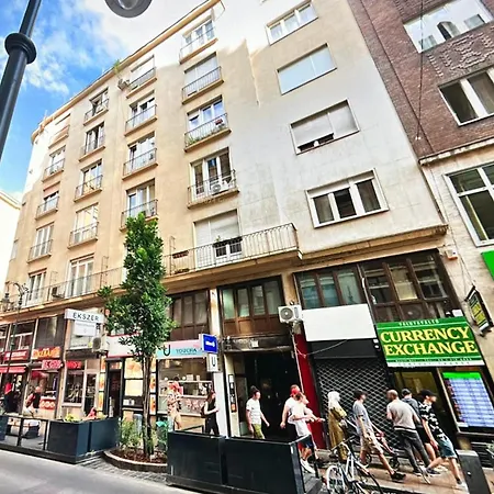 Apartment Little Americas New York Rooftop Terrace Budapest