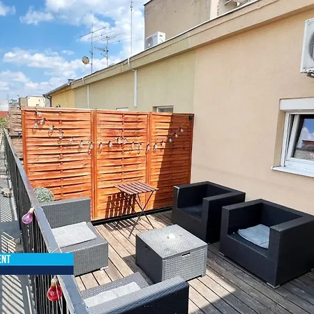 Little Americas New York Rooftop Terrace *