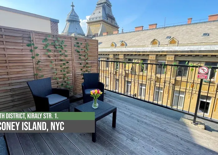 Little Americas New York Rooftop Terrace